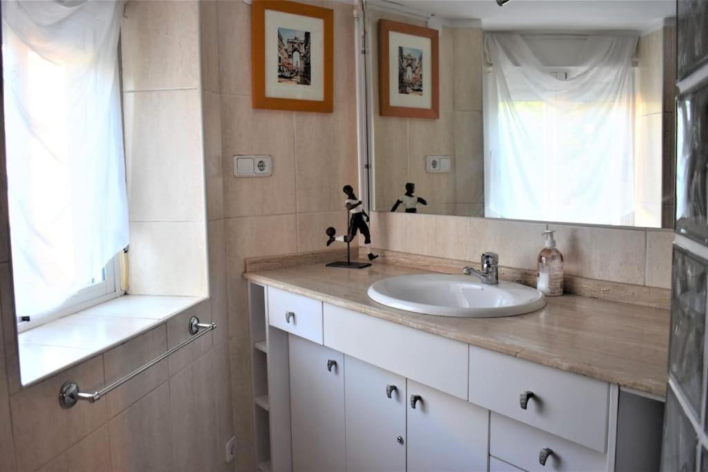 Casa Con Terrazas Apartment Zaragoza Ngoại thất bức ảnh